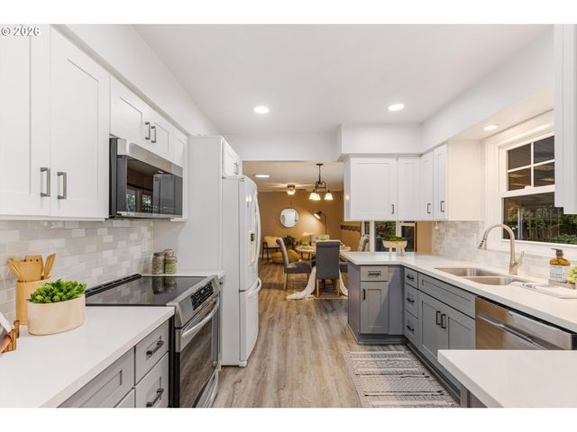 1103 E MAIN St, Hillsboro, OR 97123