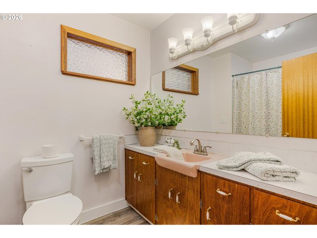 1103 E MAIN St, Hillsboro, OR 97123