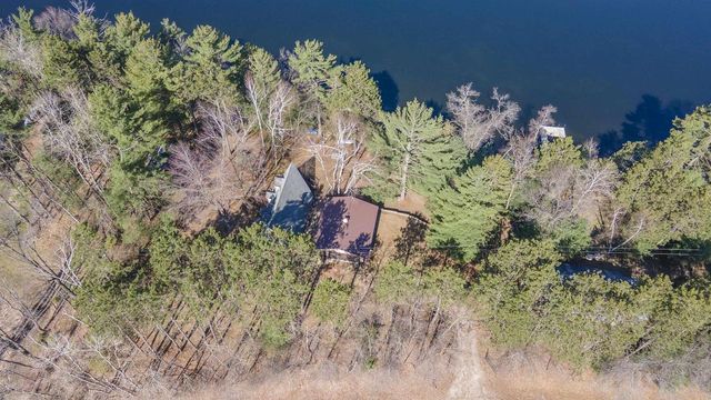 N8919 COUNTY ROAD J, Iola, WI 54945