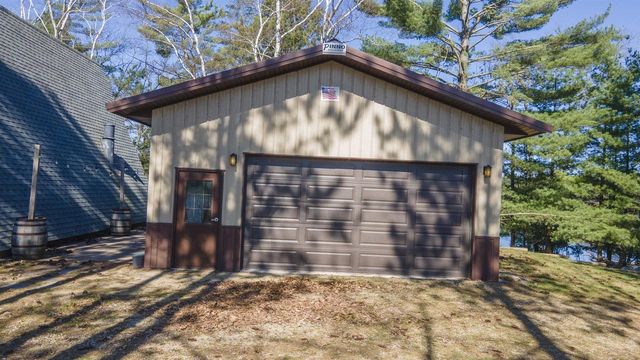 N8919 COUNTY ROAD J, Iola, WI 54945