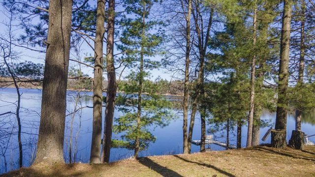 N8919 COUNTY ROAD J, Iola, WI 54945