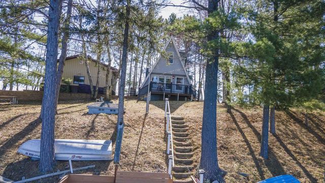 N8919 COUNTY ROAD J, Iola, WI 54945