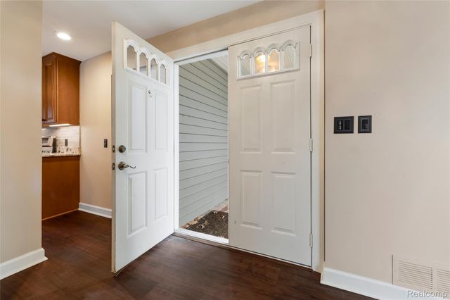 4651 Eddystone Circle, Independence Charter Township, MI 48346