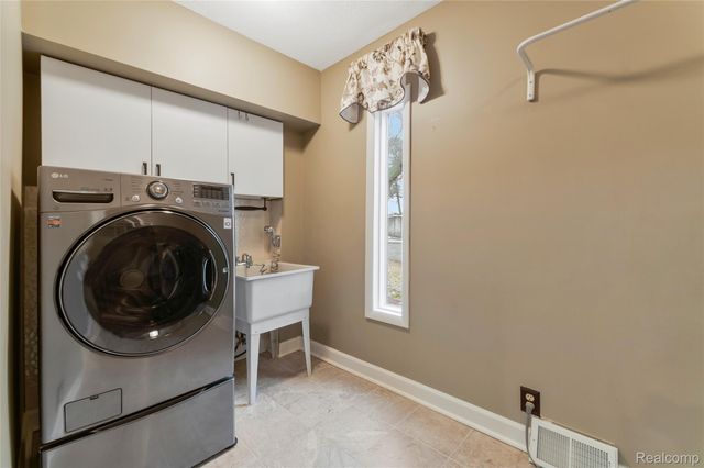 4651 Eddystone Circle, Independence Charter Township, MI 48346