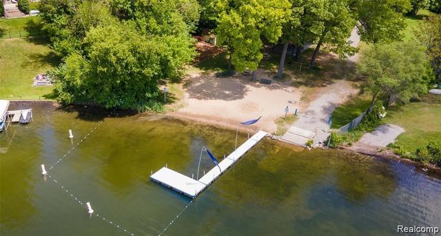 4651 Eddystone Circle, Independence Charter Township, MI 48346