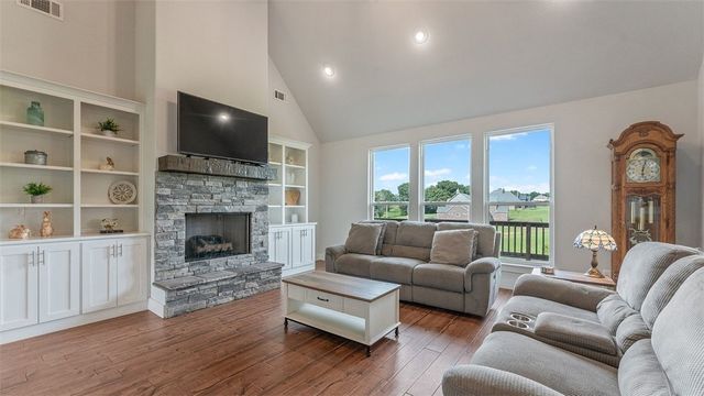 1695 Ardemagni Road, Tontitown, AR 72762