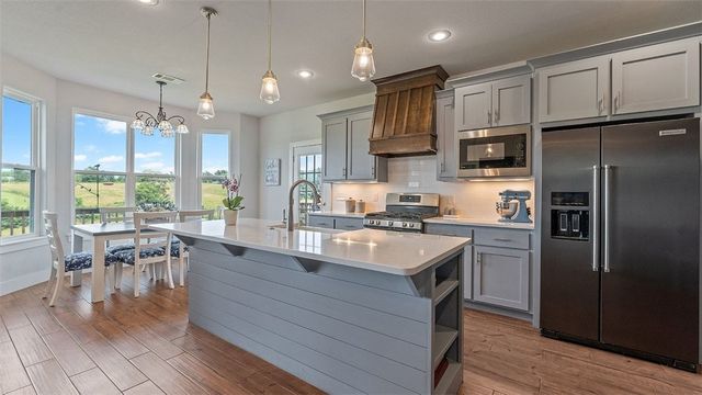 1695 Ardemagni Road, Tontitown, AR 72762