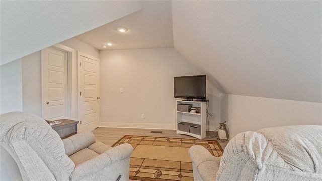 1695 Ardemagni Road, Tontitown, AR 72762