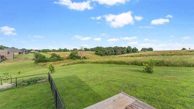1695 Ardemagni Road, Tontitown, AR 72762
