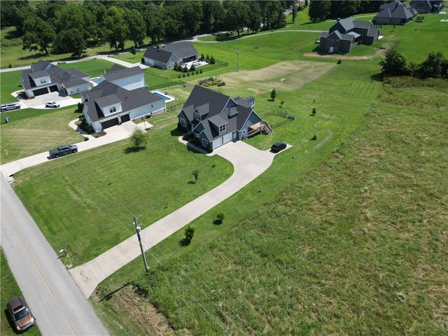 1695 Ardemagni Road, Tontitown, AR 72762