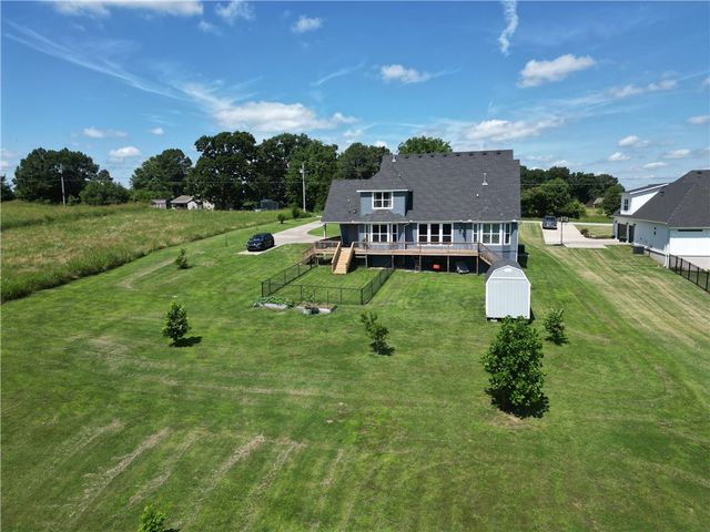 1695 Ardemagni Road, Tontitown, AR 72762