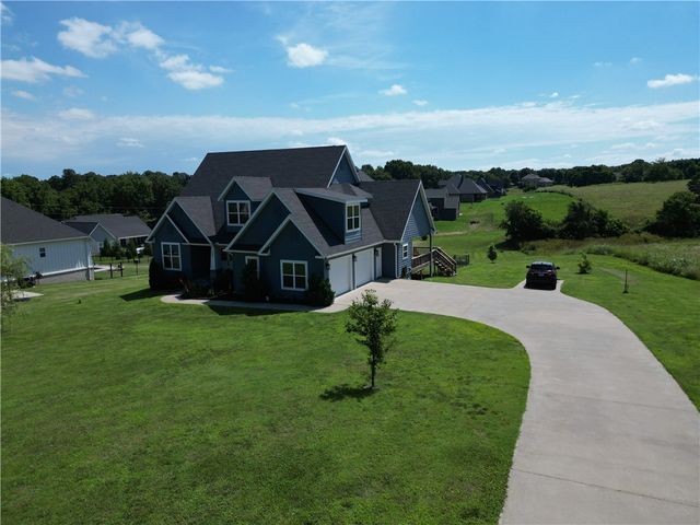 1695 Ardemagni Road, Tontitown, AR 72762