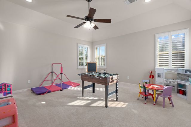 8221 Bayberry Avenue, Lantana, TX 76226