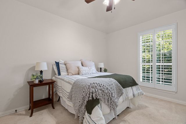 8221 Bayberry Avenue, Lantana, TX 76226