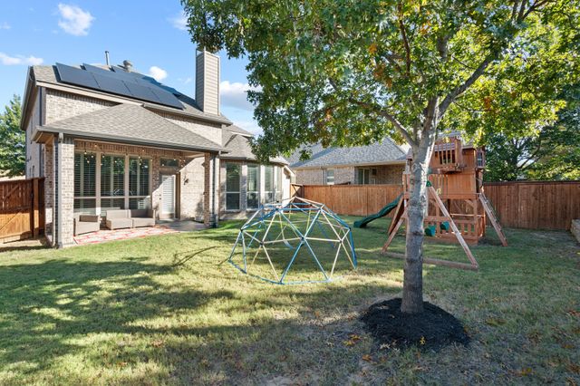 8221 Bayberry Avenue, Lantana, TX 76226