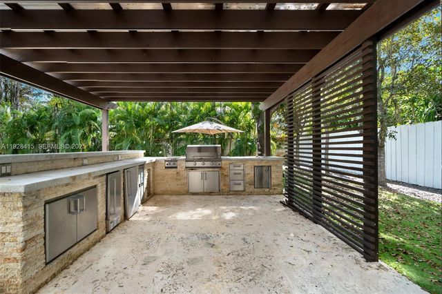 7222 SW 79th Terrace, Miami, FL 33143