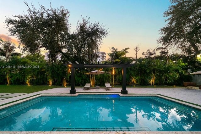 7222 SW 79th Terrace, Miami, FL 33143