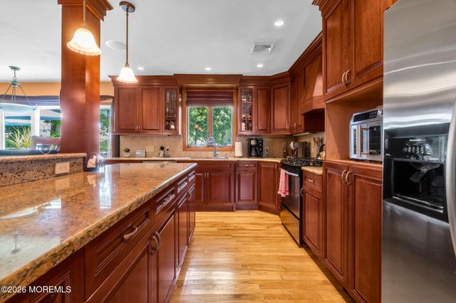 114 Lopez Road, Cedar Grove, NJ 07009