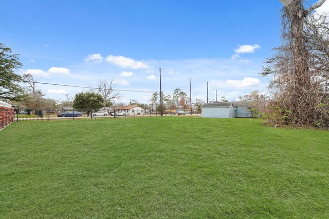 7502 Ley Road, Houston, TX 77028