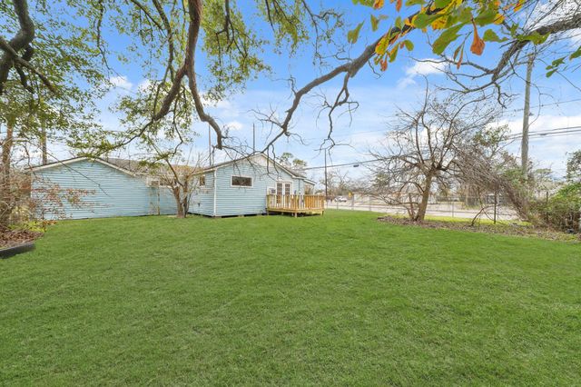 7502 Ley Road, Houston, TX 77028