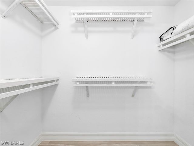 3505 Avion Woods CT 902, Naples, FL 34104