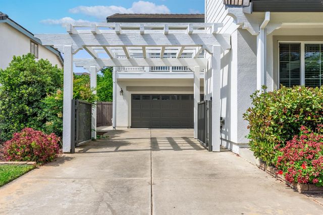 11801 Dionysus Way, Rancho Cordova, CA 95742
