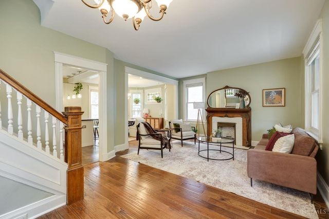 3528 Stettinius Avenue, Cincinnati, OH 45208