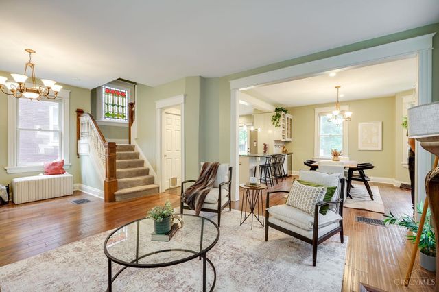 3528 Stettinius Avenue, Cincinnati, OH 45208