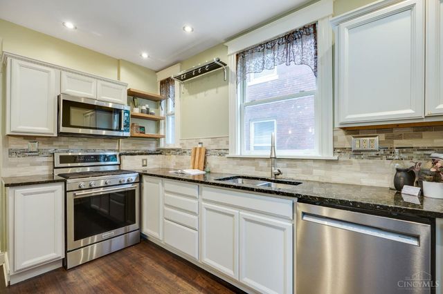 3528 Stettinius Avenue, Cincinnati, OH 45208