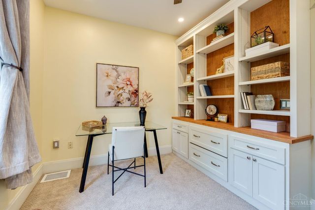 3528 Stettinius Avenue, Cincinnati, OH 45208