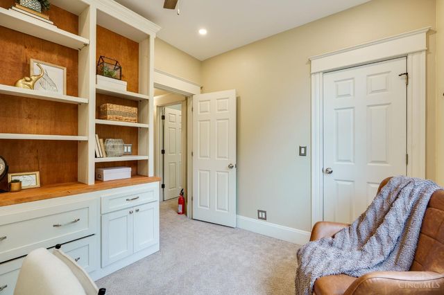 3528 Stettinius Avenue, Cincinnati, OH 45208