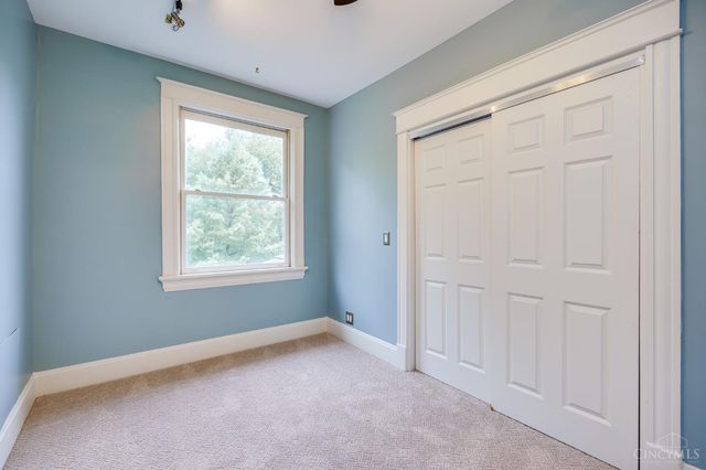 3528 Stettinius Avenue, Cincinnati, OH 45208