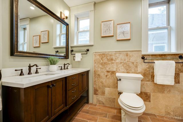 3528 Stettinius Avenue, Cincinnati, OH 45208