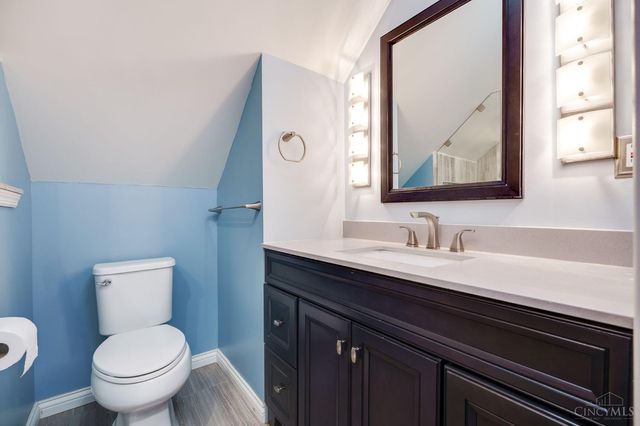 3528 Stettinius Avenue, Cincinnati, OH 45208