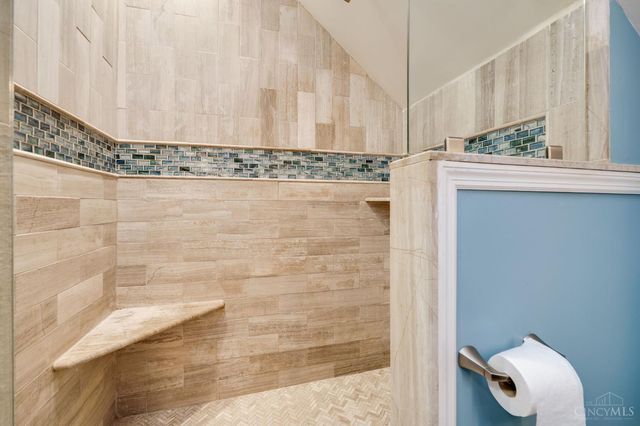 3528 Stettinius Avenue, Cincinnati, OH 45208