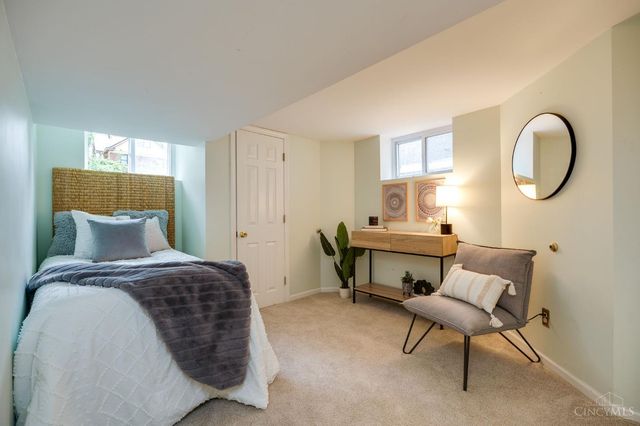 3528 Stettinius Avenue, Cincinnati, OH 45208