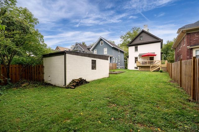 3528 Stettinius Avenue, Cincinnati, OH 45208