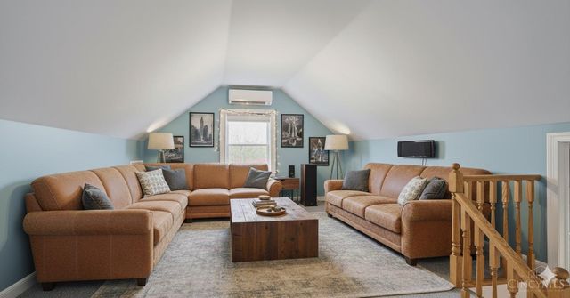 3528 Stettinius Avenue, Cincinnati, OH 45208