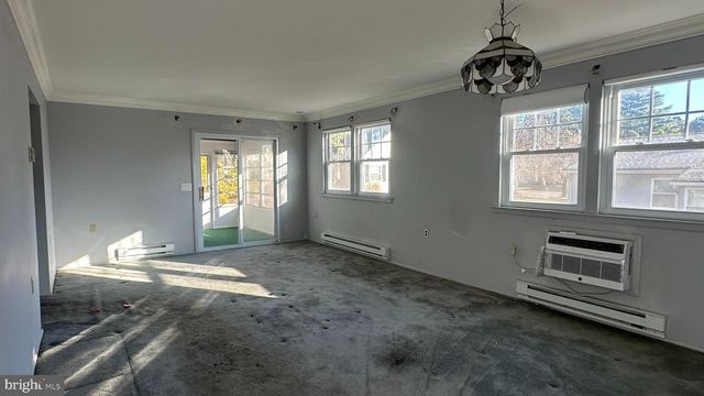 25 SUNSET RD, Whiting, NJ 08759