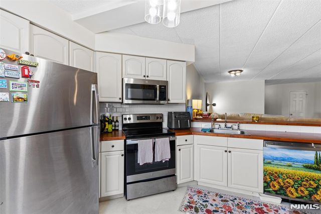 290 Anderson Street 2A, Hackensack, NJ 07601