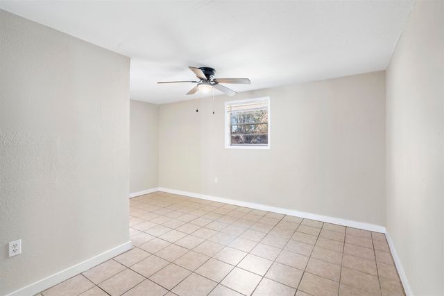 503 Bowie St, Lone Star, TX 75668