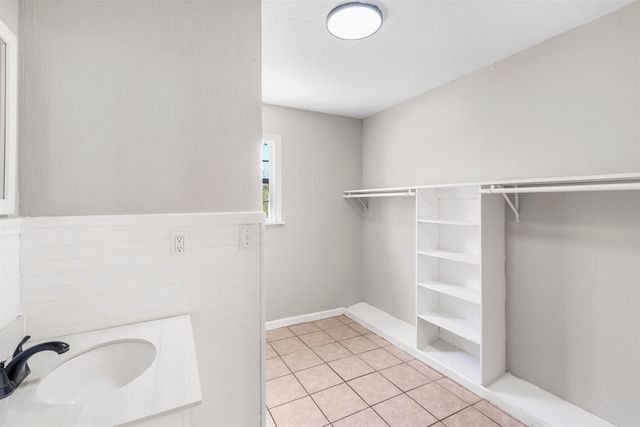 503 Bowie St, Lone Star, TX 75668