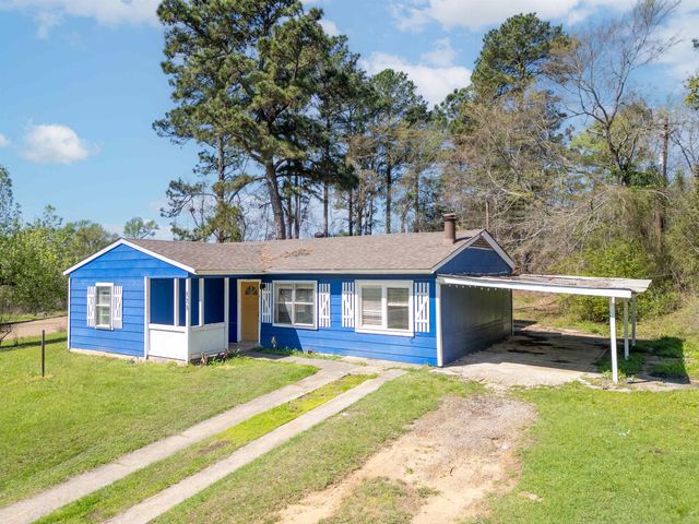 503 Bowie St, Lone Star, TX 75668