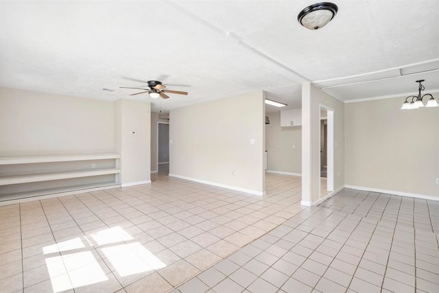 503 Bowie St, Lone Star, TX 75668