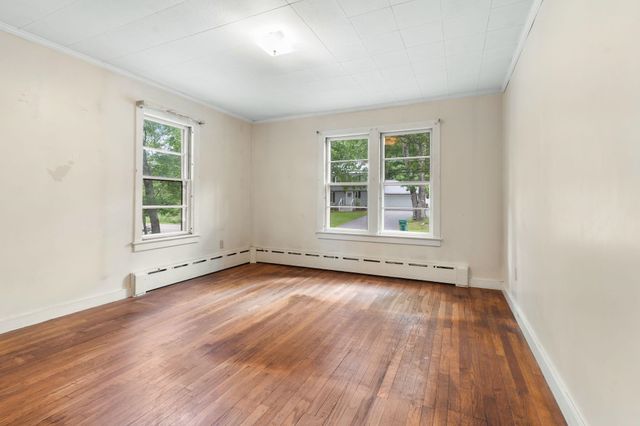 42 Oak Street, Rochester, NH 03839