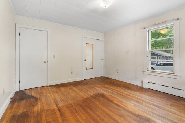 42 Oak Street, Rochester, NH 03839