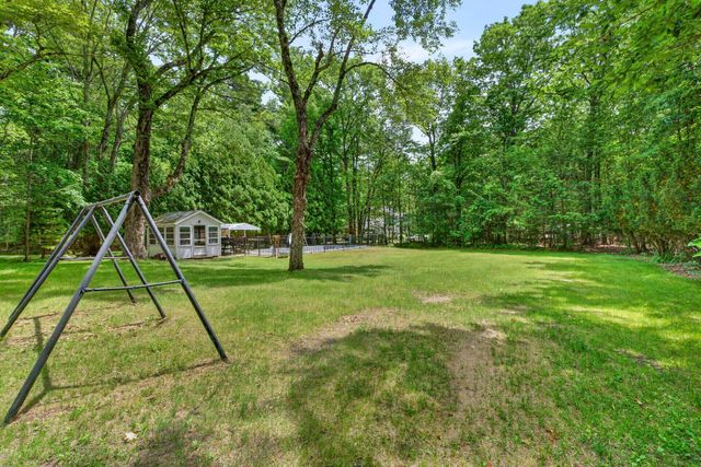 42 Oak Street, Rochester, NH 03839