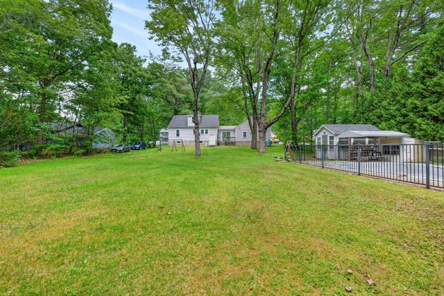 42 Oak Street, Rochester, NH 03839