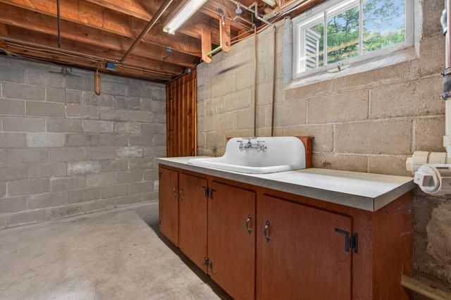 42 Oak Street, Rochester, NH 03839