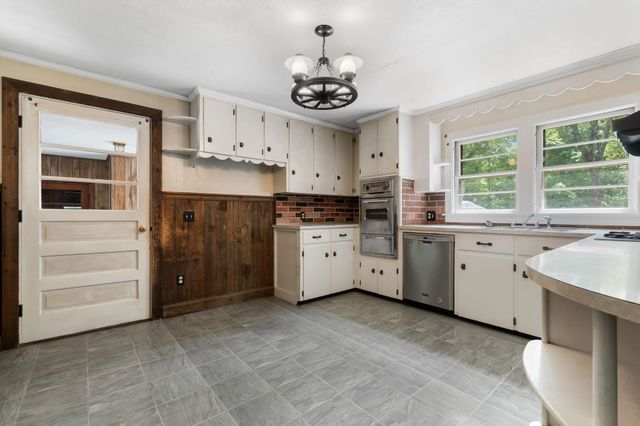 42 Oak Street, Rochester, NH 03839